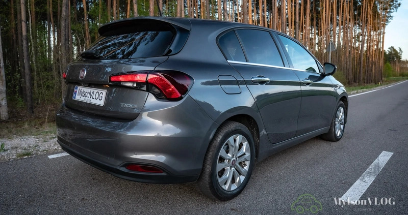 Fiat Tipo cena 49077 przebieg: 74000, rok produkcji 2019 z Chociwel małe 667